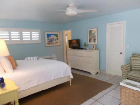  Kona Kai Resort and Gallery  Ки Ларго